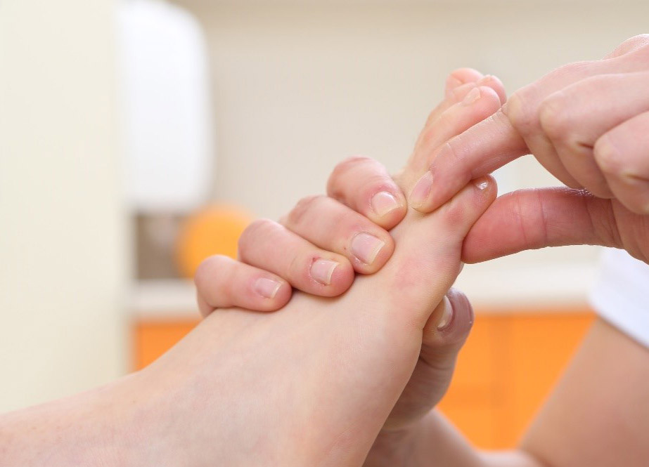 Rehabilitacja po operacji koślawości V kości śródstopia